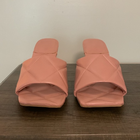 Bamboo Sandal - Picture 3 of 4